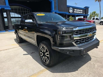 2017 Chevrolet Silverado 1500 LTZ Crew Cab Short Bed 1LZ – miniatura 4