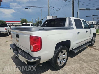 2017 Chevrolet Silverado 1500 LTZ Crew Cab Short Bed 1LZ - miniatura 3