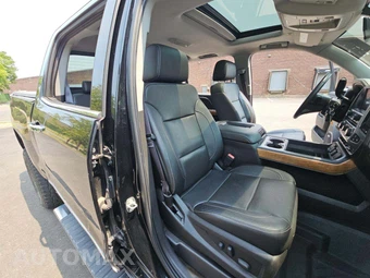 2017 Chevrolet Silverado 1500 LTZ Crew Cab Short Bed 1LZ - miniatura 18