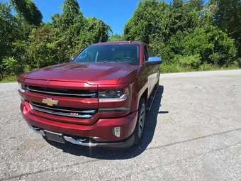 2017 Chevrolet Silverado 1500 LTZ Z71 Crew Cab Short Bed 2LZ