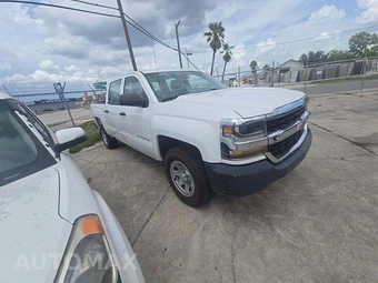 2017 Chevrolet Silverado 1500 WT Crew Cab Short Bed 1WT – miniatura 4