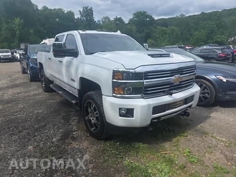 2017 Chevrolet Silverado 2500HD High Country Crew Cab Medium Bed 3LZ - miniatura 3