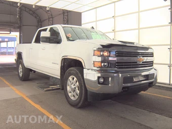 2017 Chevrolet Silverado 2500HD LT - miniatura 3