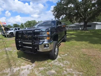 2017 Chevrolet Silverado 2500HD LT Crew Cab Medium Bed 1LT