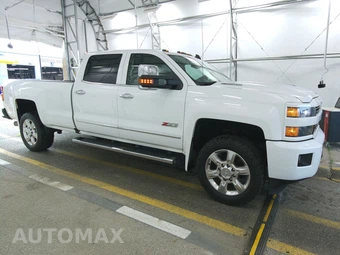 2017 Chevrolet Silverado 2500HD LTZ Crew Cab Long Bed - miniatura 3