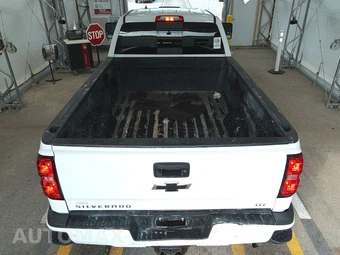 2017 Chevrolet Silverado 2500HD LTZ Crew Cab Long Bed - miniatura 5