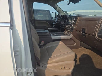 2017 Chevrolet Silverado 2500HD LTZ Crew Cab Long Bed - miniatura 8