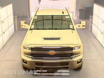 2017 Chevrolet Silverado 2500HD LTZ Crew Cab Long Bed 1LZ - miniatura 2