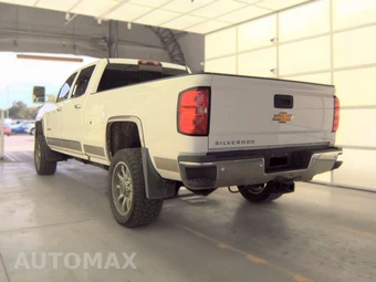 2017 Chevrolet Silverado 2500HD LTZ Crew Cab Long Bed 1LZ - miniatura 6