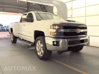 2017 Chevrolet Silverado 2500HD LTZ Crew Cab Long Bed 1LZ - miniatura 3