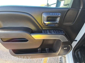 2017 Chevrolet Silverado 2500HD LTZ Crew Cab Long Bed 1LZ - miniatura 9