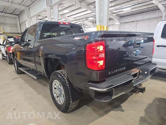 2017 Chevrolet Silverado 2500HD LTZ Crew Cab Medium Bed - miniatura 2