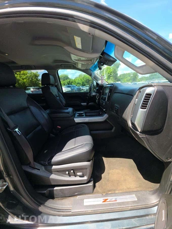 2017 Chevrolet Silverado 2500HD LTZ Crew Cab Medium Bed 1LZ - miniatura 18