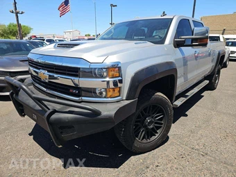 2017 Chevrolet Silverado 2500HD LTZ Crew Cab Medium Bed 1LZ