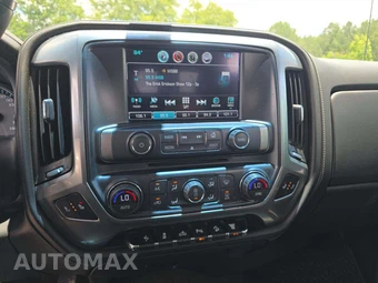 2017 Chevrolet Silverado 2500HD LTZ Crew Cab Medium Bed 1LZ - miniatura 10