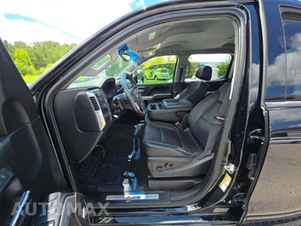 2017 Chevrolet Silverado 2500HD LTZ Crew Cab Medium Bed 1LZ - miniatura 6