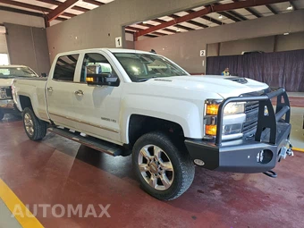 2017 Chevrolet Silverado 2500HD LTZ Crew Cab Medium Bed 1LZ - miniatura 3