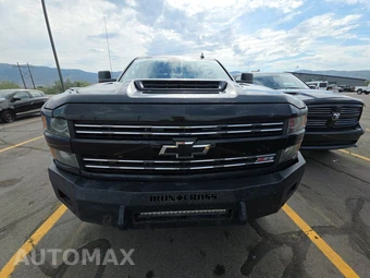2017 Chevrolet Silverado 2500HD LTZ Crew Cab Medium Bed 1LZ - miniatura 2