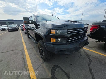 2017 Chevrolet Silverado 2500HD LTZ Crew Cab Medium Bed 1LZ - miniatura 3