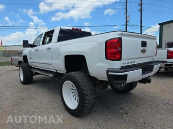 2017 Chevrolet Silverado 2500HD LTZ Crew Cab Medium Bed 1LZ - miniatura 2