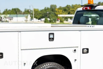 2017 Chevrolet Silverado 3500HD Cab Chassis WT Regular Cab 1WT DRW - miniatura 34