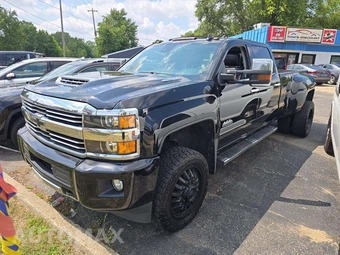 2017 Chevrolet Silverado 3500HD High Country Crew Cab Long Bed DRW
