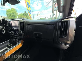 2017 Chevrolet Silverado 3500HD High Country Crew Cab Long Bed DRW - miniatura 19