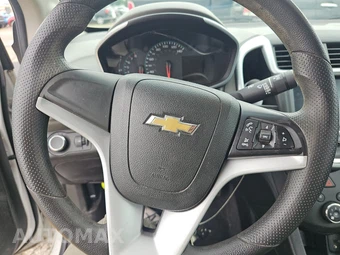 2017 Chevrolet Sonic LS Sedan 1SB – miniatura 10