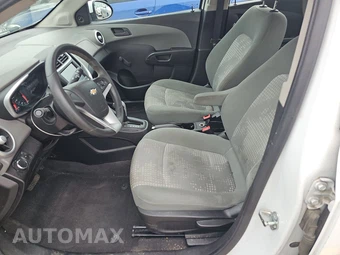 2017 Chevrolet Sonic LS Sedan 1SB – miniatura 7