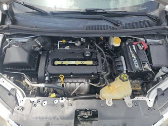 2017 Chevrolet Sonic LS Sedan 1SB – miniatura 15