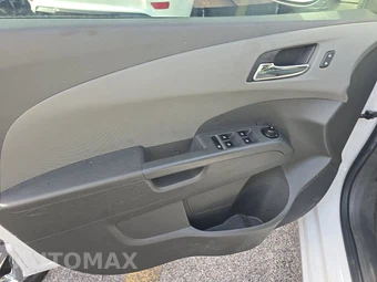 2017 Chevrolet Sonic LT Sedan 1SD - miniatura 9