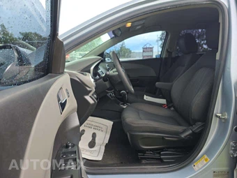 2017 Chevrolet Sonic LT Sedan 1SD – miniatura 3