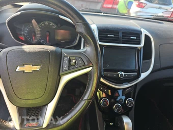 2017 Chevrolet Sonic Premier Hatchback 1SF - miniatura 11