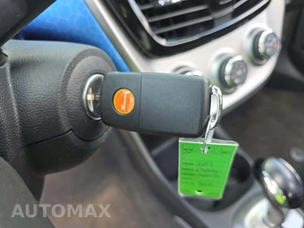2017 Chevrolet Spark 1LT 1SD – miniatura 8