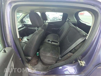 2017 Chevrolet Spark 1LT 1SD – miniatura 10