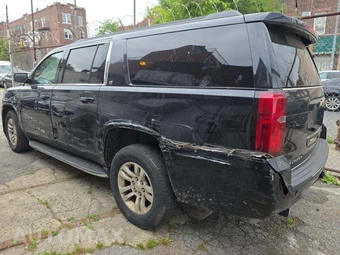 2017 Chevrolet Suburban 1500 LT 1LT - miniatura 2
