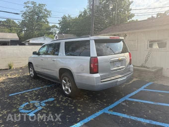 2017 Chevrolet Suburban 1500 LT 1LT - miniatura 9