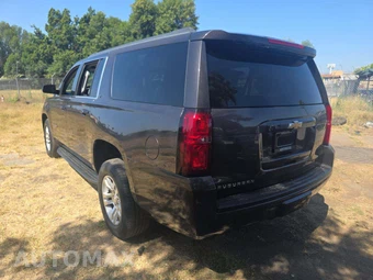 2017 Chevrolet Suburban 1500 LT 1LT - miniatura 2