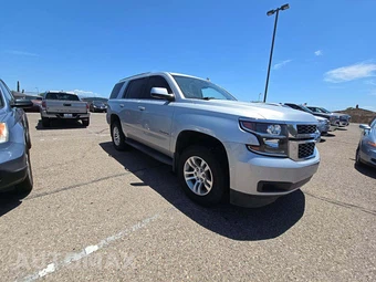 2017 Chevrolet Tahoe LS 1LS – miniatura 4