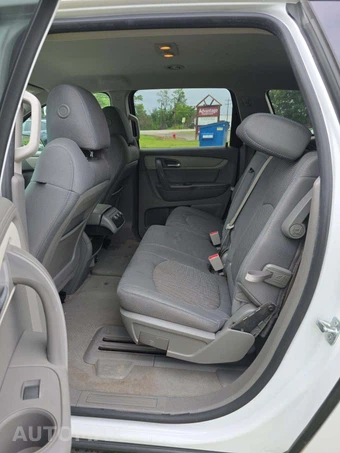 2017 Chevrolet Traverse LS 1LS – miniatura 10