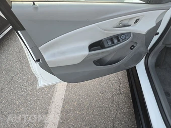 2017 Chevrolet Volt LT 2LT – miniatura 9