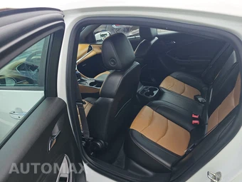 2017 Chevrolet Volt Premier 2LZ - miniatura 13