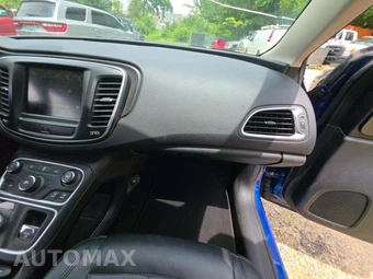 2017 Chrysler 200 Platinum – miniatura 19