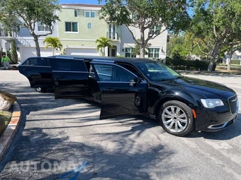 2017 Chrysler 300 Limited - car from the USA, Manheim Buy-Now listing at AUTOMAX