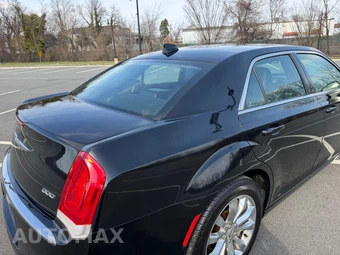 2017 Chrysler 300 Limited - miniatura 19