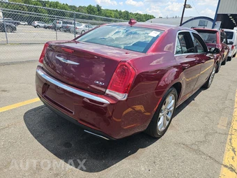 2017 Chrysler 300 Limited – miniatura 4