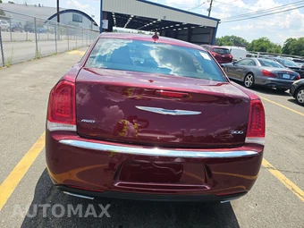 2017 Chrysler 300 Limited – miniatura 5