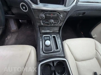 2017 Chrysler 300 Limited - miniatura 14