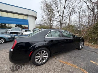 2017 Chrysler 300 Limited - miniatura 7