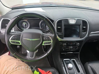 2017 Chrysler 300 Limited – miniatura 11